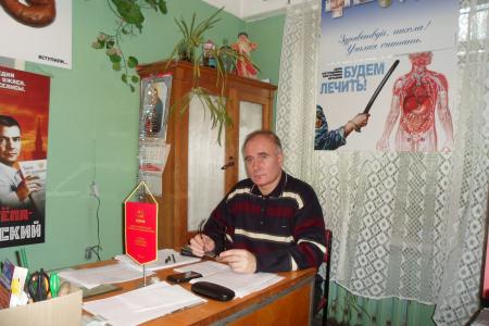 Санкт-Петербург. Коммунисты пригласили на свое собрание художника-плакатиста И.Г. Петрыгина-Родионова