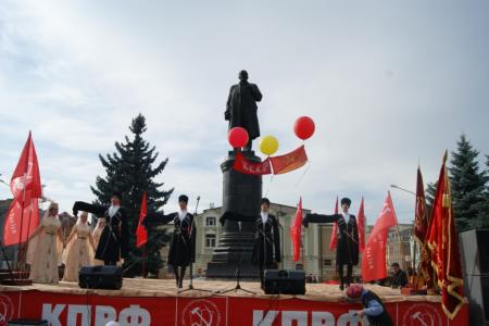 Праздник, который всегда с нами. Празднование годовщины Октября в Северной Осетии
