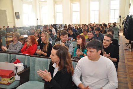 Молодость и интеллект – залог будущих побед. Турнир по брейн-рингу в Санкт-Петербурге