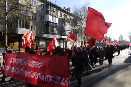 Шествие и митинг 7 ноября в Тольятти