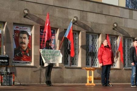 Татарстан. Альметьевское местное отделение КПРФ провело митинг в защиту социальных прав граждан