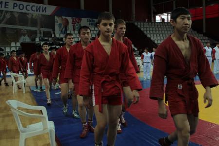 Бурятия. Коммунисты вручили призы победителям республиканского чемпионата по спортивному самбо