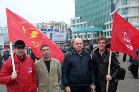 Долой министров-капиталистов! Коммунисты Татарстана провели митинг в честь годовщины Великого Октября