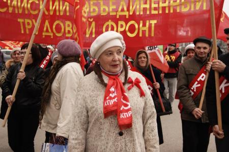 По главной улице с оркестром! Демонстрация и митинг тюменских коммунистов