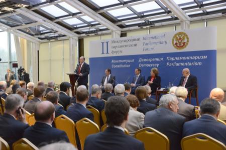 Г.А. Зюганов: Чтобы решить стоящие перед нами проблемы, надо устранить перекосы в Конституции