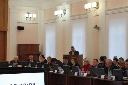 Лидер коммунистов, кандидат в губернаторы Псковской области Александр Рогов: "Принятый "Единой Россией" областной бюджет - это стагнация и опустошение территории"