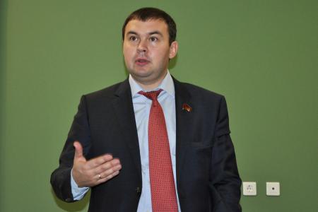 Ю.В. Афонин: «Чтобы стать хорошим руководителем, важно знать, как функционируют все звенья партии»