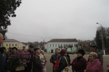 Калужский обком КПРФ. Ленин и теперь живее всех живых!