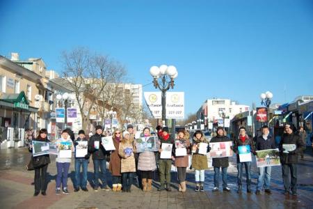 Белгородские комсомольцы напомнили жителям о защите своих прав 