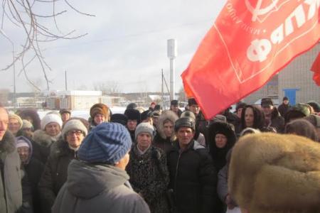 Пензенская область. Митинг в Лопатино: Коммунисты и жители районного центра решительно выступили против закрытия ЦРБ