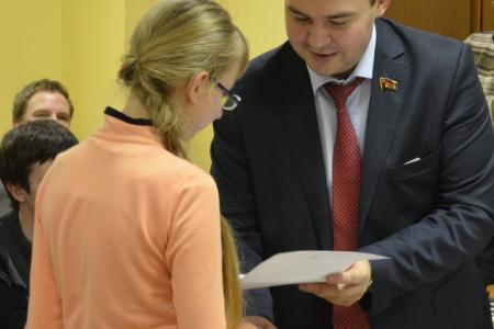 Ю.В.Афонин наградил победителей и призёров шахматного турнира памяти В.А. Стародубцева