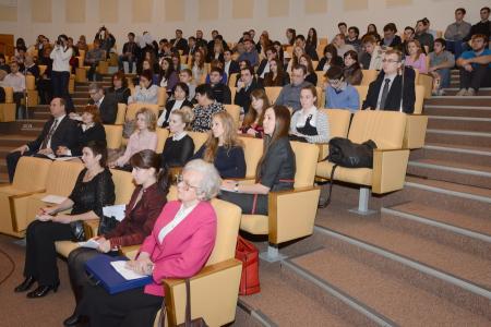Молодежи – социальную поддержку! Круглый стол фракции КПРФ в Государственной Думе