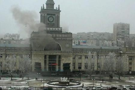 Депутаты-коммунисты В.Ф. Рашкин и С.П. Обухов потребовали от Президента РФ сообщить гражданам страны о мерах по предотвращению террористических угроз и объявить общенациональный траур в связи с терактами в Волгограде