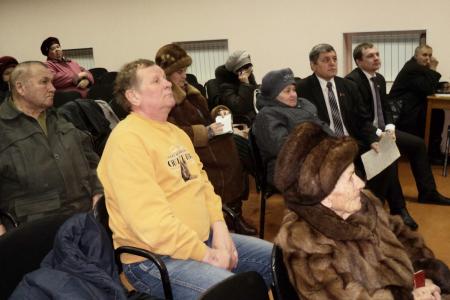 Барнаул. Депутаты-коммунисты провели встречу с избирателями Индустриального района