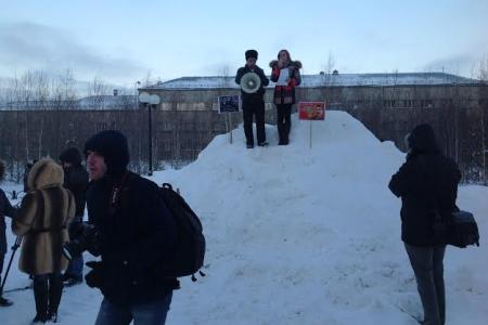 Югра превратилась в эпицентр народного протеста. В Сургуте при участии коммунистов состоялся митинг «Освобождение из коммунального рабства РЖД»