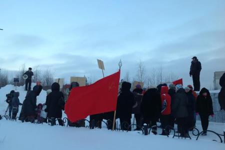 Югра превратилась в эпицентр народного протеста. В Сургуте при участии коммунистов состоялся митинг «Освобождение из коммунального рабства РЖД»