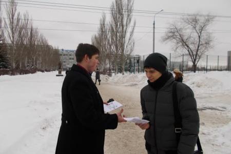 В Самаре комсомольцы провели пикеты ко дню рождения И.В. Сталина