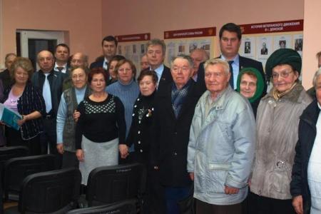 Депутат-коммунист Госдумы Олег Лебедев встретился с жителями города Донского Тульской области