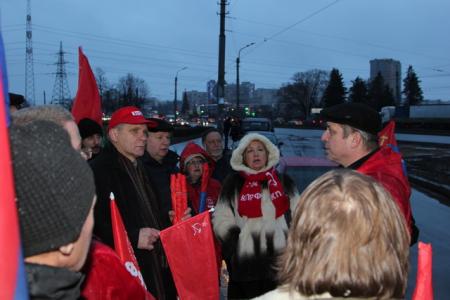 Даешь обновленное Союзное государство! Коммунистический автопробег в Санкт-Петербурге