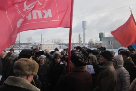 Пензенская область. Митинг в Лопатино: Коммунисты и жители районного центра решительно выступили против закрытия ЦРБ