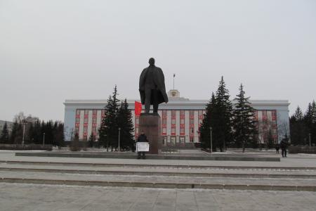 Алтайские коммунисты и комсомольцы выступили в защиту памятника В.И. Ленину в Нагорном парке краевого центра