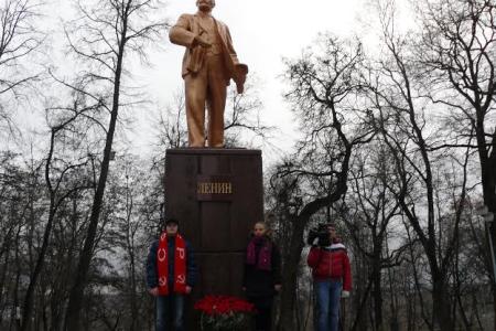 Идеи Ленина бессмертны! В Липецке состоялось открытие отреставрированного памятника В.И. Ленину