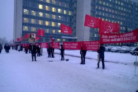 Пермь. Пикет «Капиталисты нас достали. Приходи, товарищ Сталин!»