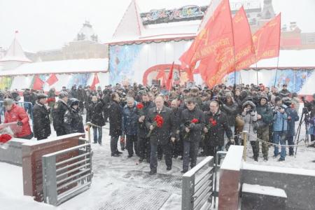 Г.А. Зюганов: «Мы не можем двигаться вперед, если не усвоим сталинские уроки»