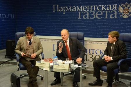 Г.А. Зюганов в «Парламентской газете»: Если хотя бы вполовину умерить аппетиты проворовавшихся чиновников и олигархов, то денег хватило бы всем