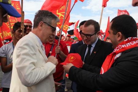 Делегация российского комсомола принимает участие во Всемирном фестивале молодежи и студентов в Эквадоре