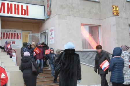 Олимпийский факел в Новосибирске: Ради пятиминутного шоу дети мерзли на улице около часа