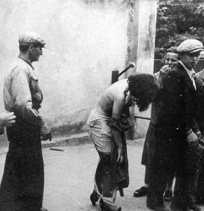 А.М. Богачев: Зло. После сноса памятников Ленину исторически всегда следуют еврейские погромы. Фоторепортаж из 1941-го 