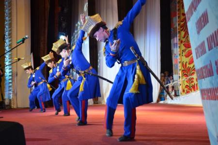 «Священная воля общая: вместе – на века!»: В Ростове-на-Дону прошел фестиваль единения братских народов