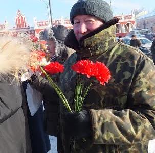 Калуга: «Ленин жил! Ленин жив! Ленин будет жить!»