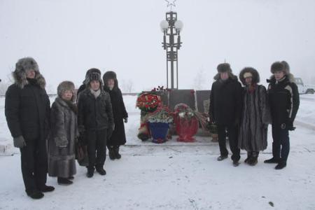 Коммунисты Якутии отдали дань уважения массовому героизму ленинградцев и солдат Отчизны