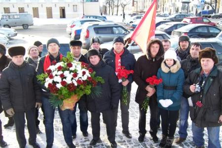 Казанские коммунисты почтили память В.И. Ленина