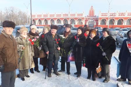 Калуга: «Ленин жил! Ленин жив! Ленин будет жить!»