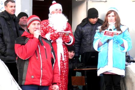 В новогоднюю ночь сбываются мечты! Праздничный митинг курганских коммунистов с участием  Деда Мороза