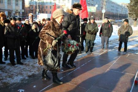 Выше знамя Ленина! Коммунисты Ивановской области почтили память Владимира Ильича