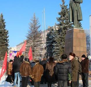 Выше знамя Ленина! Коммунисты Ивановской области почтили память Владимира Ильича