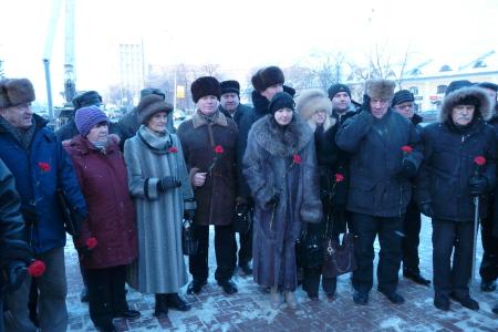Рязанские коммунисты возложили цветы к памятникам В.И. Ленина