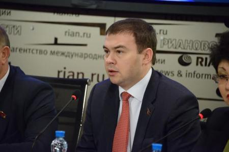 Не допустить превращения страны в политическую «кущевку»! Пресс-конференция Г.А. Зюганова в городе трех революций
