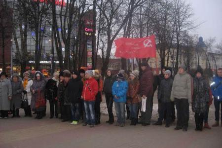 Коммунисты Калуги почтили память советских воинов-освободителей