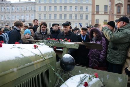Г.А. Зюганов в блокадном музее памяти «Улица жизни»