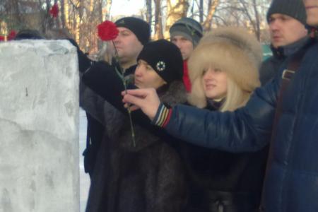 Рязанские коммунисты возложили цветы к памятникам В.И. Ленина