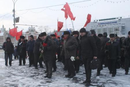 Новосибирские коммунисты почтили память вождя революции В.И. Ленина