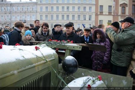 По земле, опаленной блокадой... Репортаж о поездке Г.А. Зюганова в Санкт-Петербург и Ленинградскую область