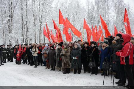 По земле, опаленной блокадой... Репортаж о поездке Г.А. Зюганова в Санкт-Петербург и Ленинградскую область