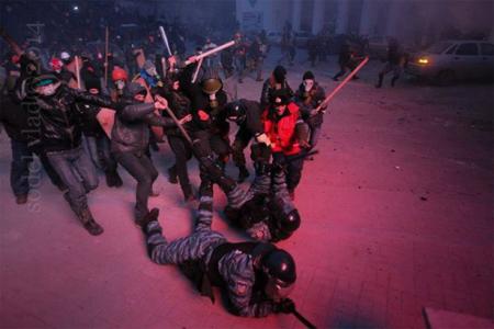 Остановить ползучий государственный переворот на Украине! Заявление ЦК КПРФ