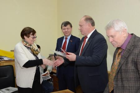 Г.А. Зюганов наградил лауреатов премии «Слово к народу» за 2013 год
